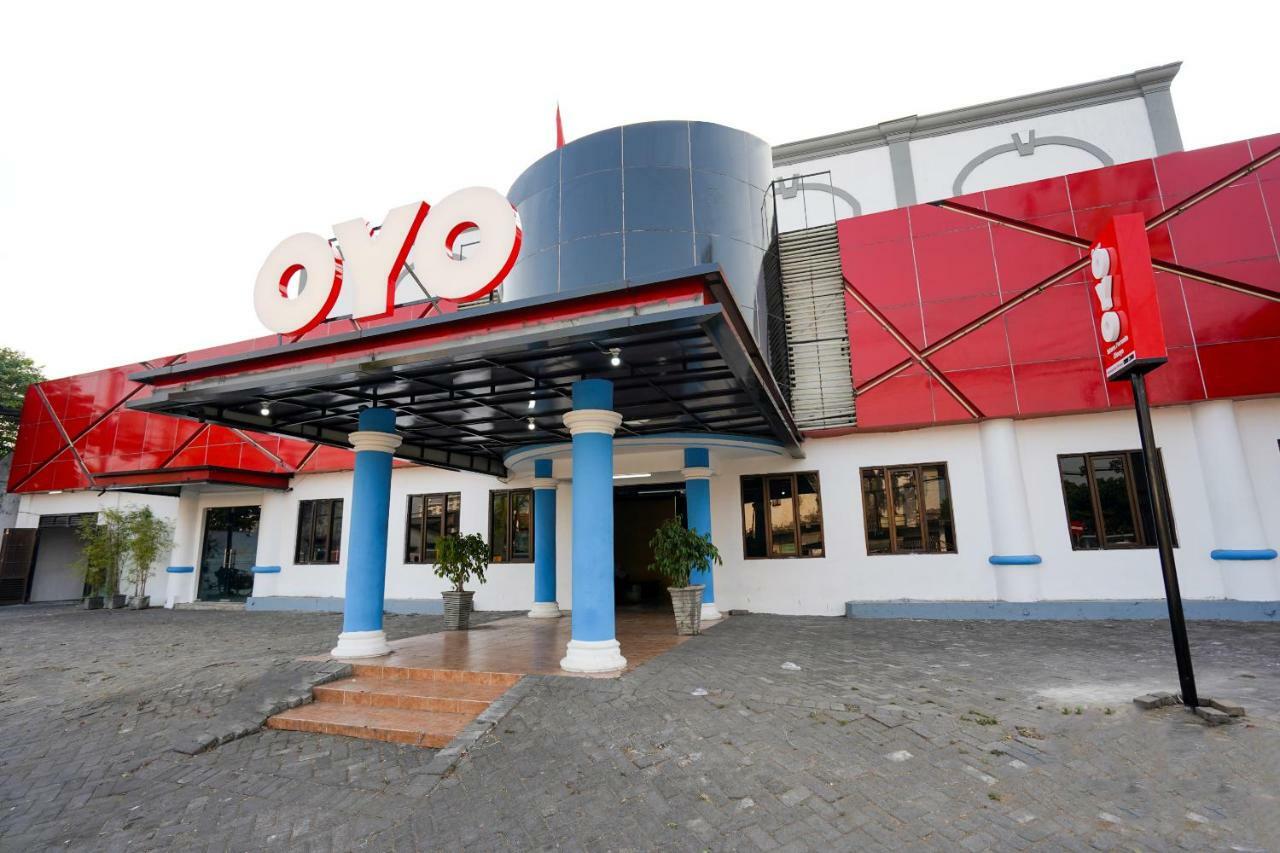 Oyo 1449 Istana Permata Dinoyo Surabaya Exterior photo